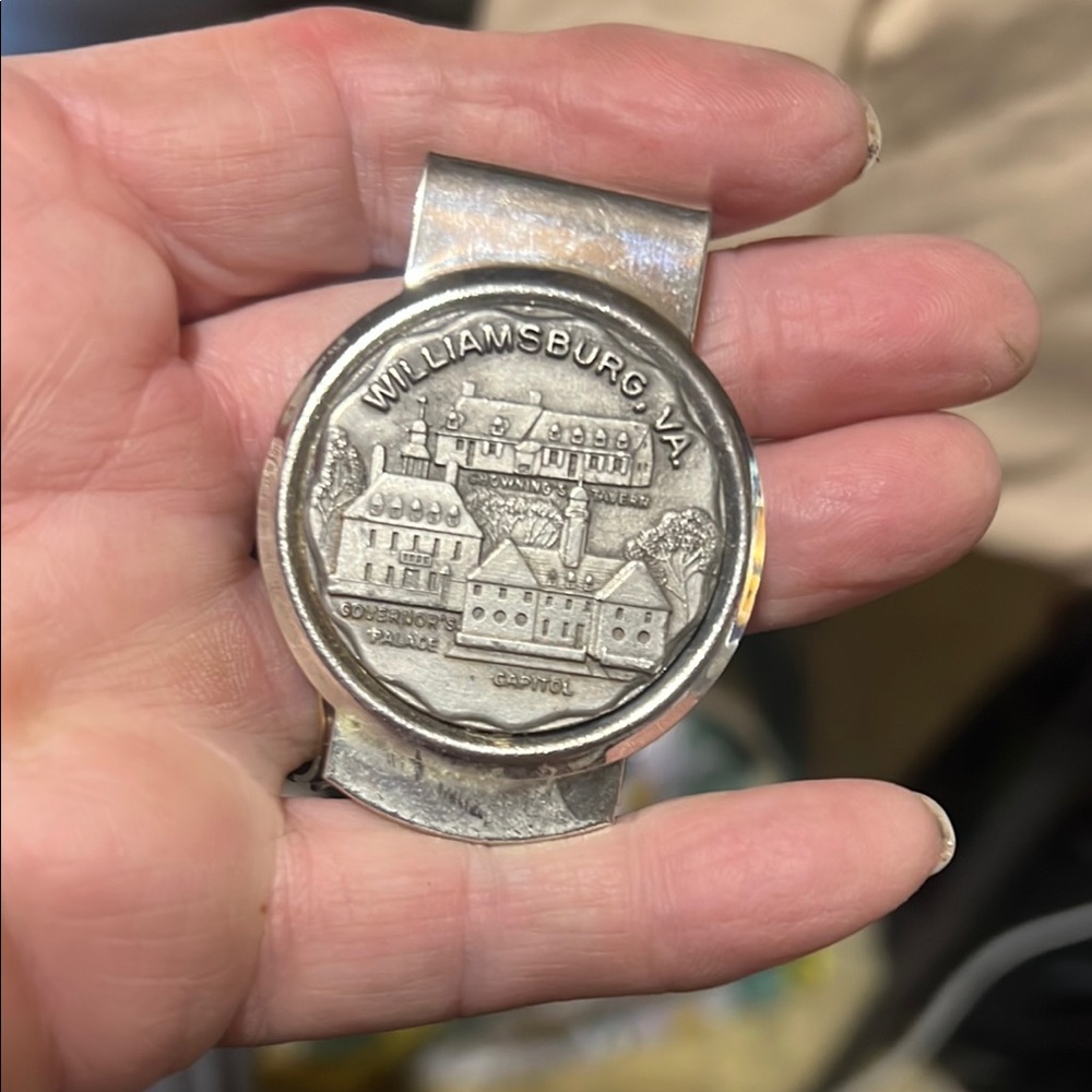 Williamsburg VA Souvenir Money Clip